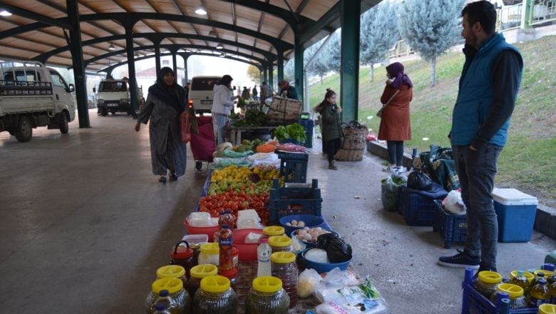 Perşembe Pazarı'nda Neler Var? Fiyatlar Cep Yakıyor mu?