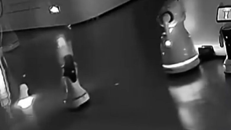 Robotlar Birlik Olup Fabrikadan Kaçtı