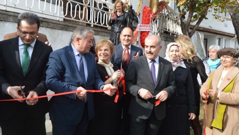 Kadınların El Emeği Eserlerinin Her Dikişinde Bir Hikaye