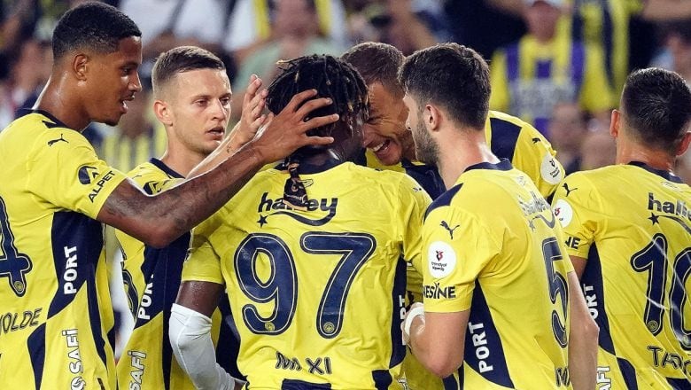 Alkmaar Hocası Galatasaray ve Fenerbahçe’yi Kıyasladı