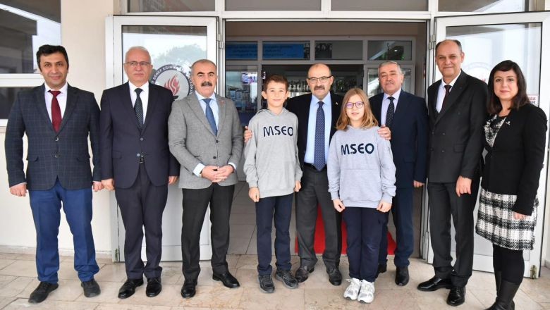 Vali Ustaoğlu İlk Ders Zilini Karesi’de Çaldı!