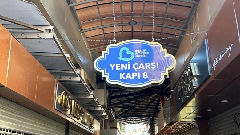 Yeni Çarşı'da Kapılar Değişti