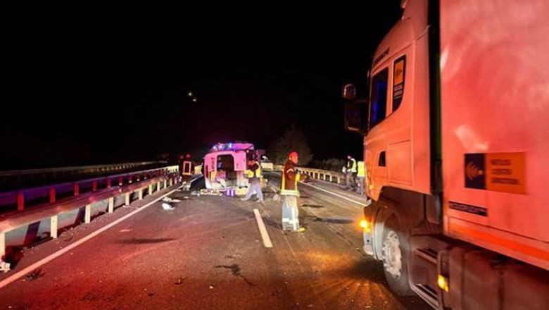 Balıkesir'den Gelen Servis Tıra Çarptı: Ölü ve Yaralılar