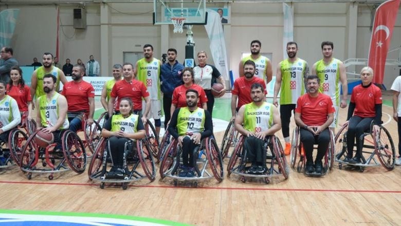 Ünlüler ve Şampiyonlar Balıkesir’de Karşılaştı!