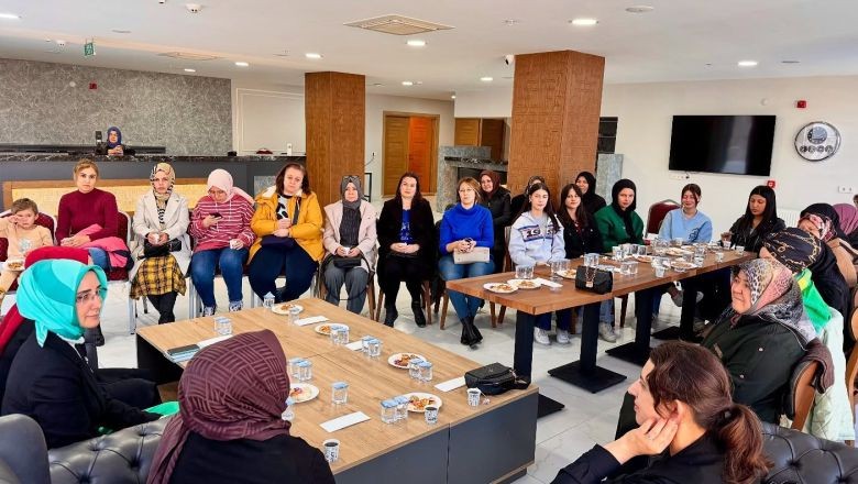 İvrindi’de Kadınlar Toplumsal Rolleri Tartıştı