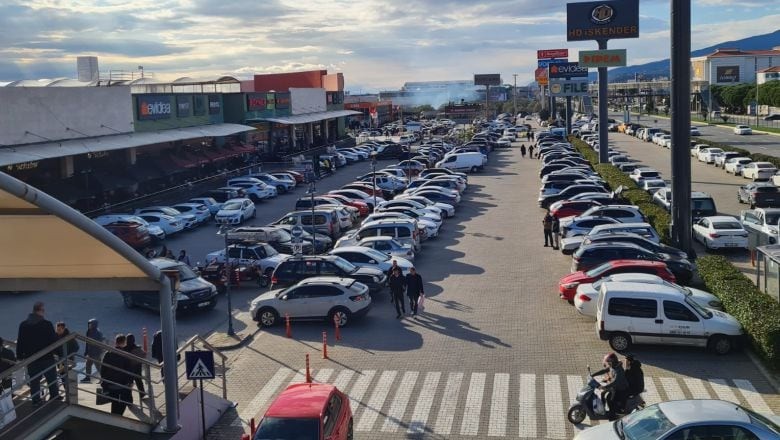 Alışverişin Kalbi Edremit’te Atıyor