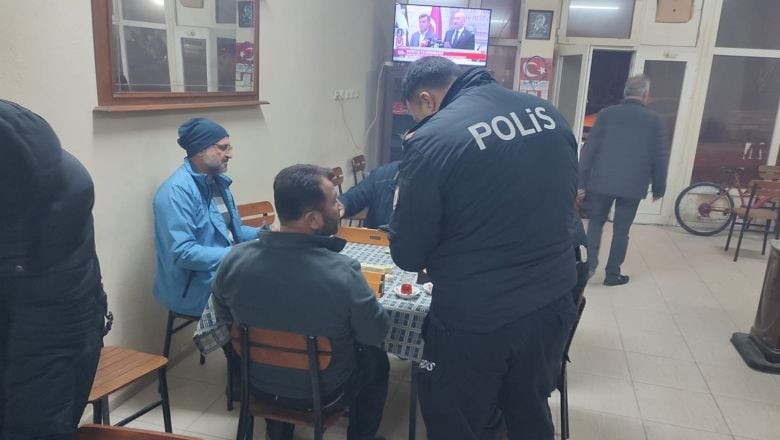 Bir Buçuk Saatte 9 Aranan Şahıs Yakalandı