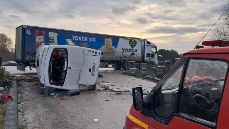 Balıkesir'de Servis Kazasında 2 Şoförde Tutuklandı