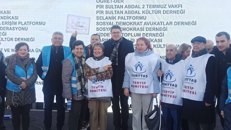Milletvekili Aytekin Özgür Özel'i Yalnız Bırakmadı