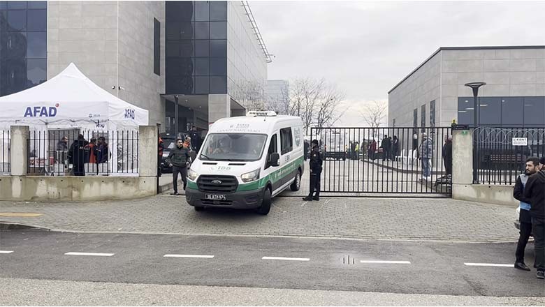 Bakanlar Patlamada Hayatını Kaybedenlerin Cenazelerine Katılıyor Bakanlar Patlamada Hayatını Kaybedenlerin Cenazelerine Katılıyor