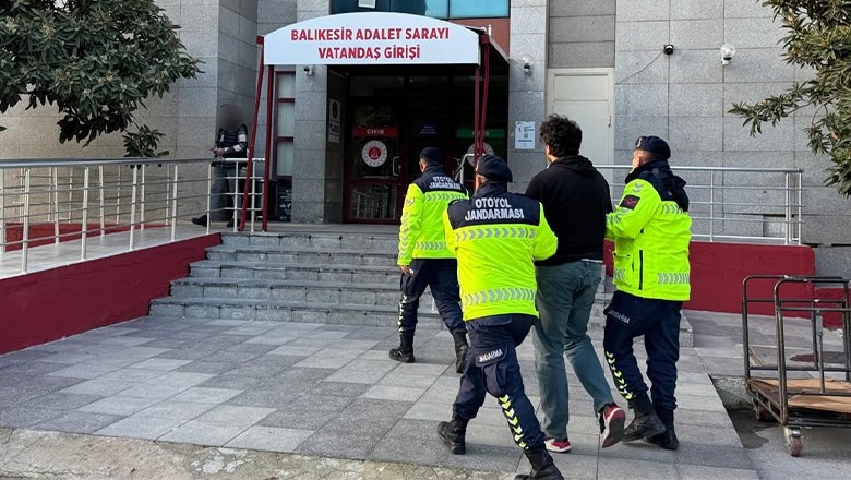 Balıkesir'de FETÖ/PDY Şüphelisi Tutuklandı Balıkesir'de FETÖ/PDY Şüphelisi Tutuklandı
