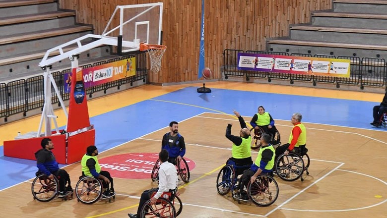 Balıkesir’de Protokol ile Tekerlekli Sandalye Basketbol Takımı Maç Yaptı Balıkesir’de Protokol ile Tekerlekli Sandalye Basketbol Takımı Maç Yaptı