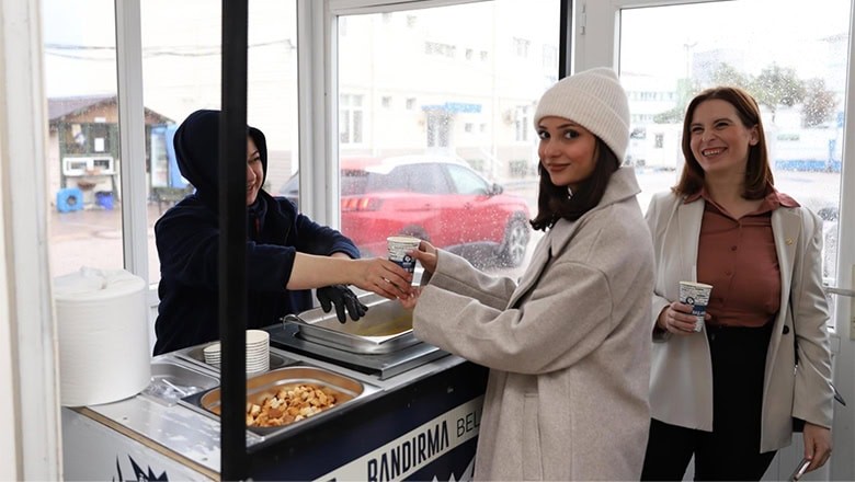 Bandırma'da Geleneksel Çorba İkramı Başladı Bandırma'da Geleneksel Çorba İkramı Başladı