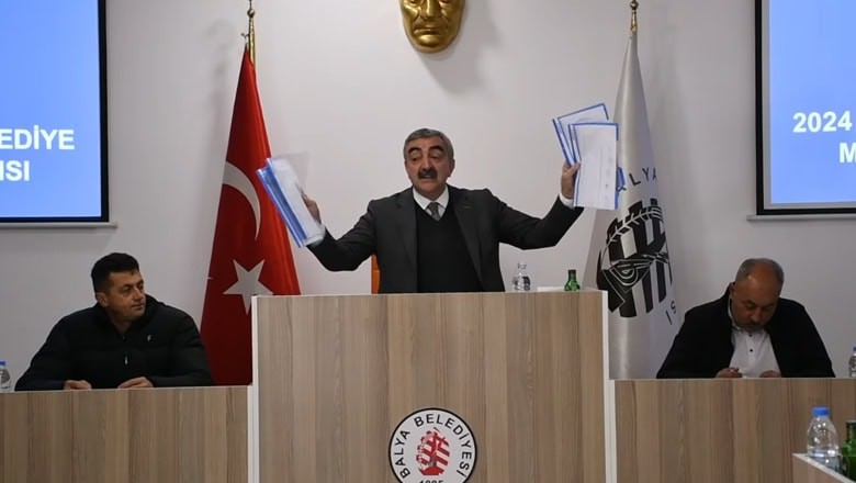 Başkan Gaga'dan Çay Bahçesi ve Büfesi Tartışmalarına Yanıt Başkan Gaga'dan Çay Bahçesi ve Büfesi Tartışmalarına Yanıt