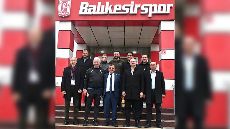 Başkan Şehirli'den Balıkesirspor'a Destek Ziyareti Başkan Şehirli'den Balıkesirspor'a Destek Ziyareti