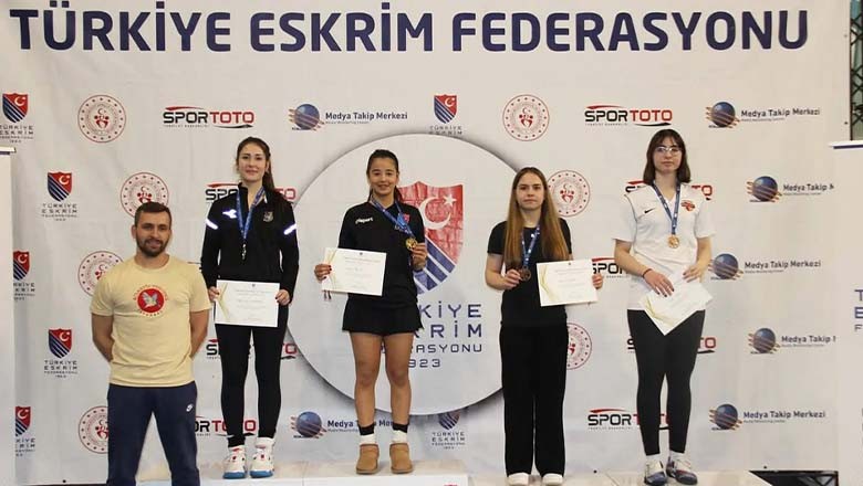 Büyükşehir Belediyespor’dan Eskrimde Çifte Madalya Büyükşehir Belediyespor’dan Eskrimde Çifte Madalya