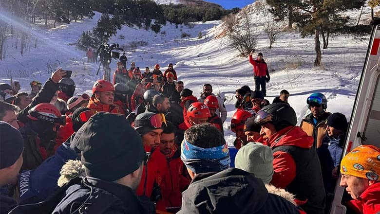 Çığ Faciasında Milli Sporcu Emre Yazgan Hayatını Kaybetti Çığ Faciasında Milli Sporcu Emre Yazgan Hayatını Kaybetti