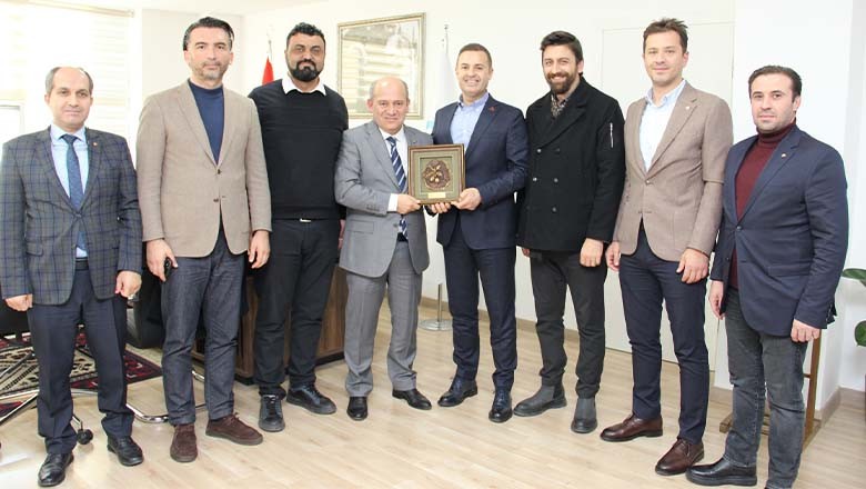 ETO'dan Başkan Akın'a Ziyaret ETO'dan Başkan Akın'a Ziyaret