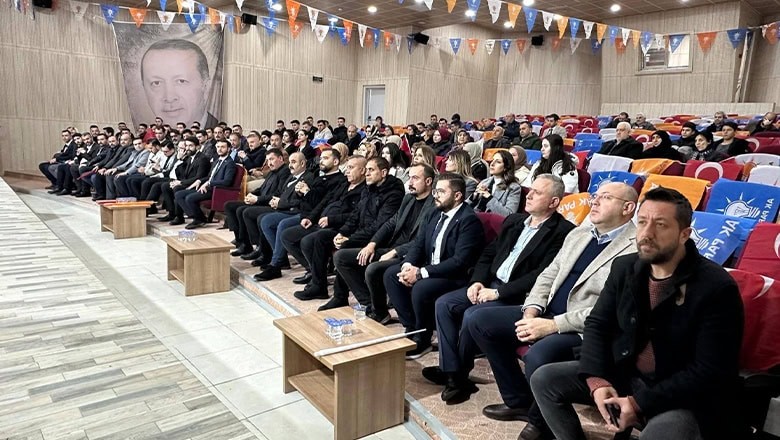 Edremit AK Gençlik'te Remzi Yücel Yıldız Dönemi Başladı Edremit AK Gençlik'te Remzi Yücel Yıldız Dönemi Başladı