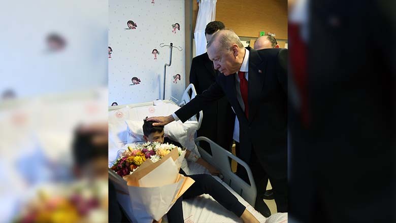 Erdoğan'dan Kazada Yaralanan Öğrencilere Ziyaret Erdoğan'dan Kazada Yaralanan Öğrencilere Ziyaret