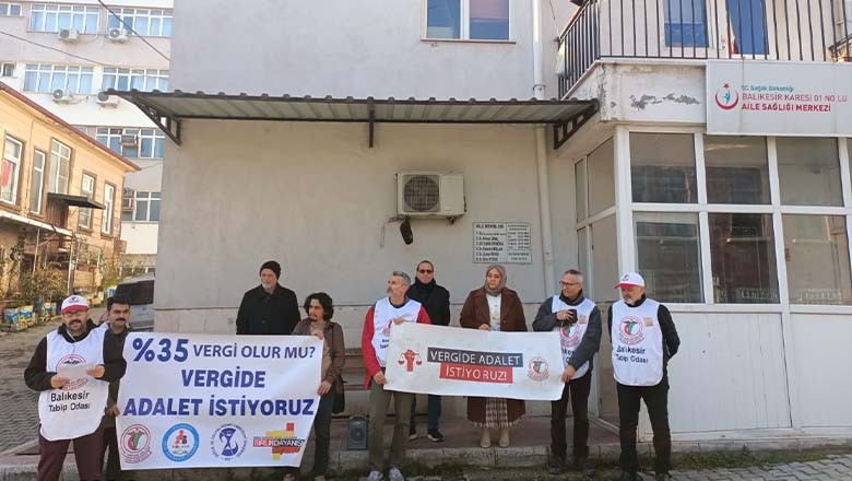 Sağlık Çalışanlarından Vergide Adalet Eylemleri 41. Haftada Sağlık Çalışanlarından Vergide Adalet Eylemleri 41. Haftada