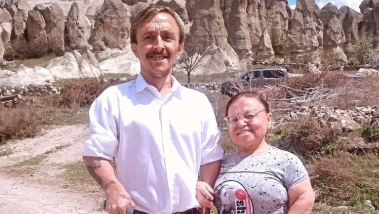 Ayvalık'ta "Minik Dev Adam" Hayata Meydan Okuyor