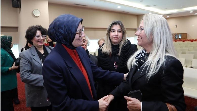 Vekil Uygur Kadın Muhtarları Ağırladı