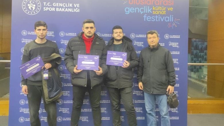 Balıkesirli Gençler Türkiye Derecelerini Kazandı