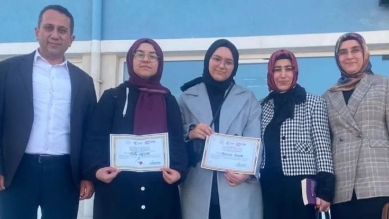 Balıkesir İl Birincisi Edremit Anadolu İmam Hatip Lisesi'nden