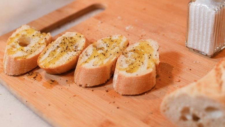 Sarımsaklı Ekmek Tarifi