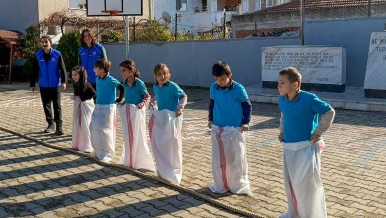 Gençlik Merkezi Çocukların Yüzünü Güldürdü