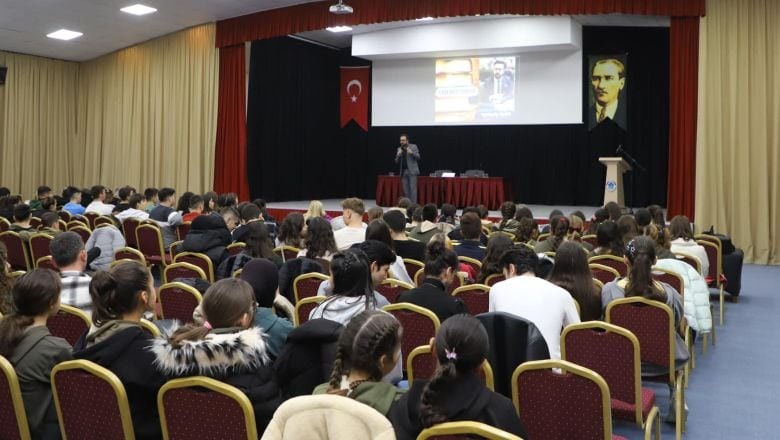 Gönen’de Kültür ve Kitap Günleri Söyleşilere Sahne Oldu