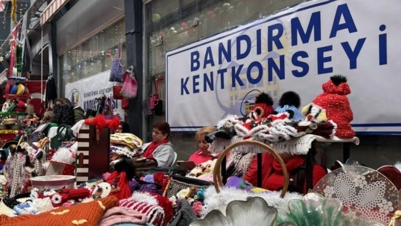 Bandırma'da Yılbaşı Alışveriş Günleri Başladı