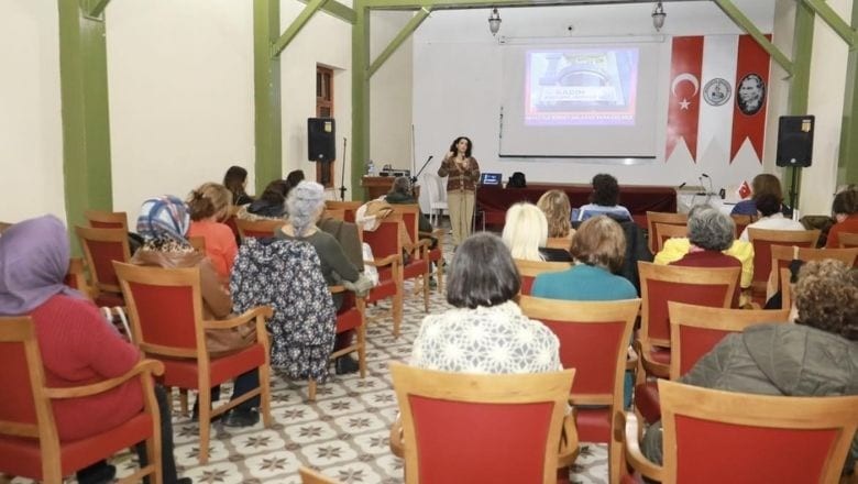 Kadınların Sorunları Burhaniye’de Masaya Yatırıldı