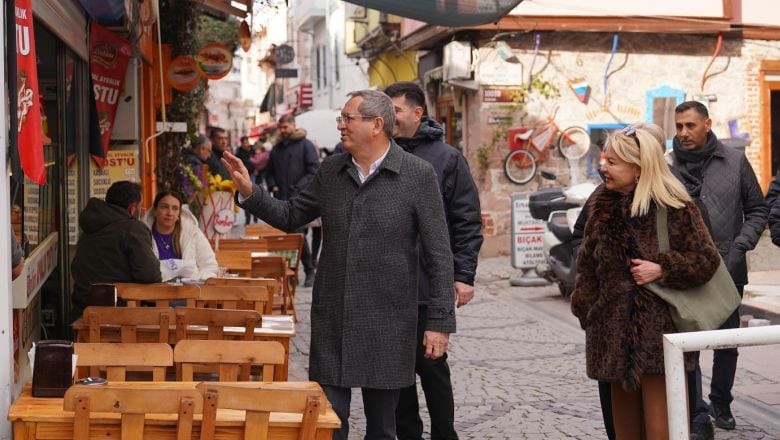 Ayvalık’ta Esnaflar Yeni Yıl İçin Hazır