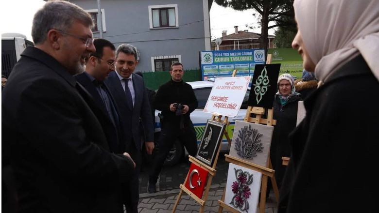 Kepsut'ta Kadınların Başarıları Sergilendi