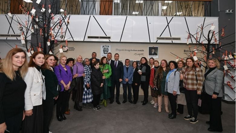 Balıkesir’de “Sesini Duyan Kadınlar” Sergisi Açıldı
