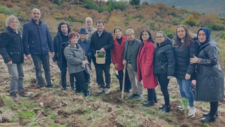 Sındırgı'da Dursun Taparlı Hatıra Ormanı Açıldı
