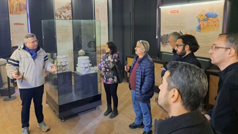 Eğitimcilerden Edremit ve Havran'da Tarihe Yolculuk