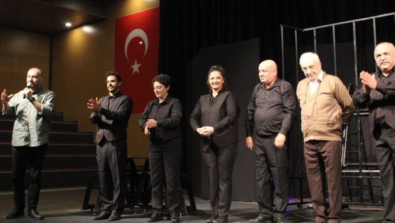 Aziz Nesin’in Mizahı Tiyatroda Hayat Buldu