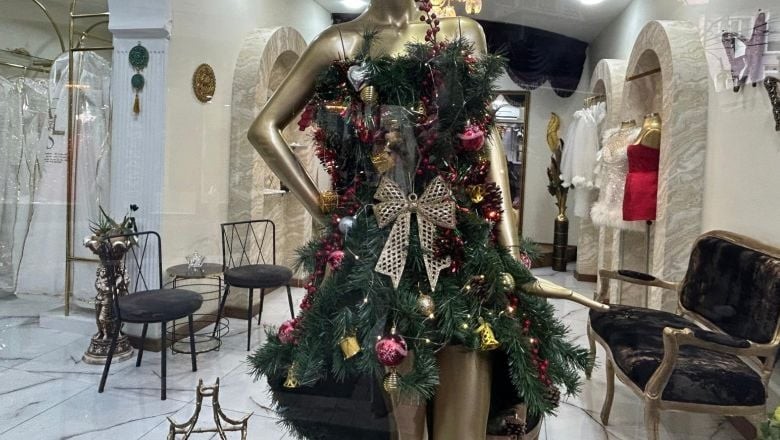 Balıkesir’de Vitrinlere Yeni Yıl Şıklığı