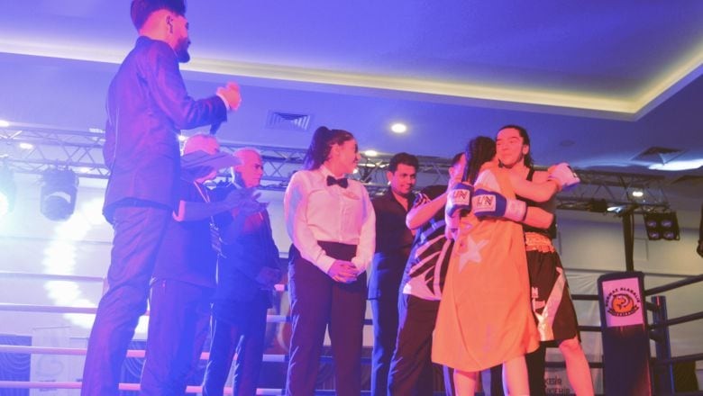Zeynep Zengin İranlı Rakibini Geride Bıraktı