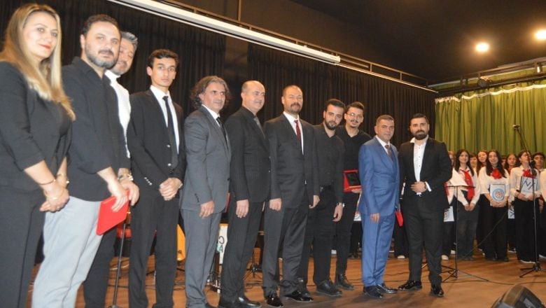 Veli Vizyon Konseriyle Sanat Dolu Bir Gece