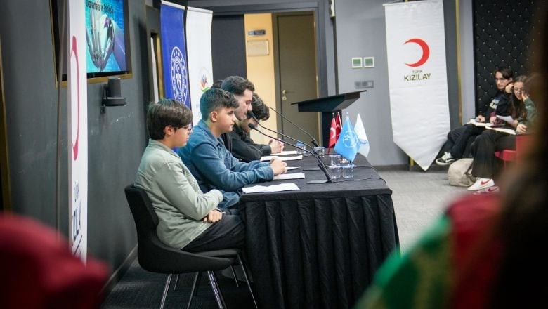 Gençler 'Yapay Zeka' İçin Kürsüde!