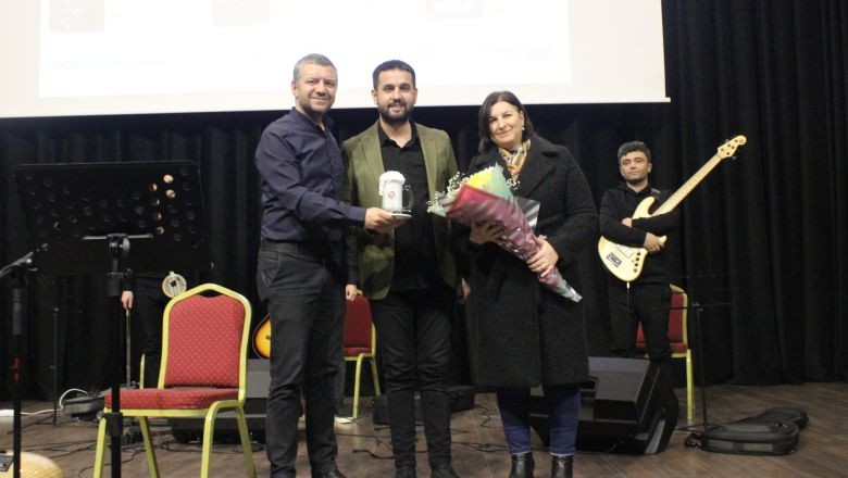 Susurluk’ta Türk Halk Müziği Orkestrası Sahne Aldı