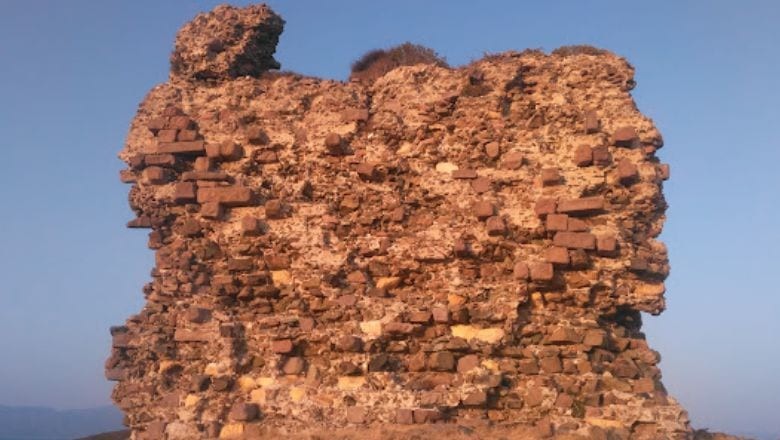 Balıkesir'deki Gizemli Korsan Kulesi