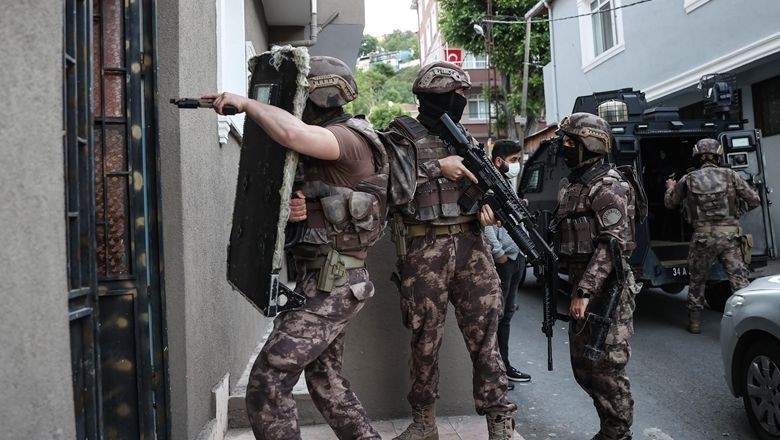 Balıkesir'de Suç Çetesi Çökertildi