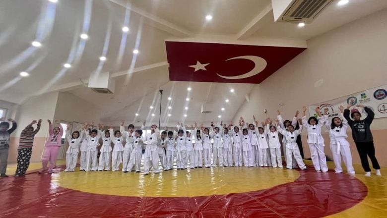 Karesi'de Spor Dolu Yarıyıl Tatili!