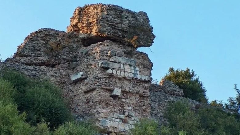 Manyas'ın Kale Harabelerindeki Gizemli Yazıt