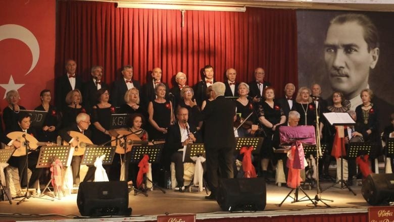 Burhaniye’de “Yeni Yıl Konseri” Coşkusu